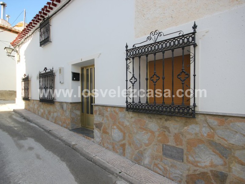 LVC186: Village or Town House for sale in Velez-Blanco, Almería