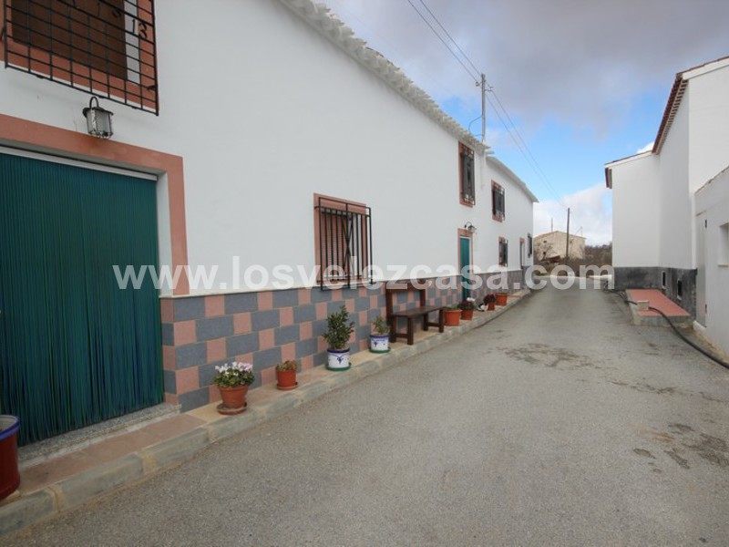 LVC295: Cortijo Reformada en venta en Velez-Rubio, Almería