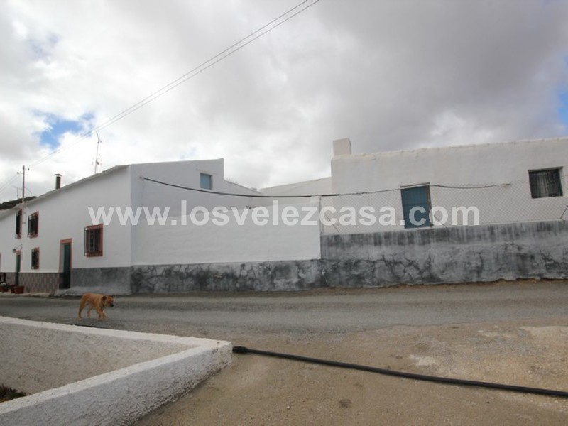 LVC295: Cortijo Reformada en venta en Velez-Rubio, Almería