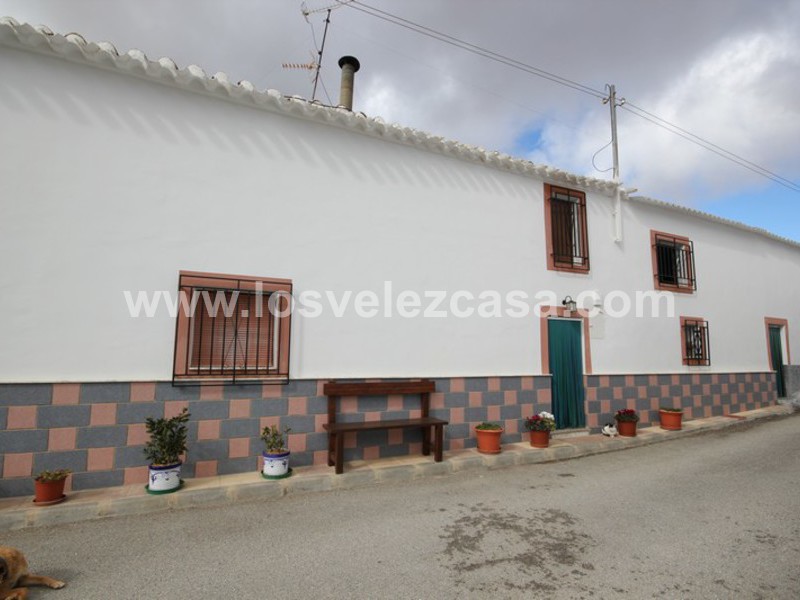 LVC295: Cortijo Reformada en venta en Velez-Rubio, Almería