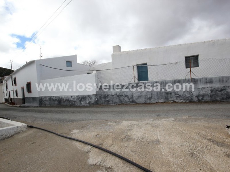 LVC295: Cortijo Reformada en venta en Velez-Rubio, Almería