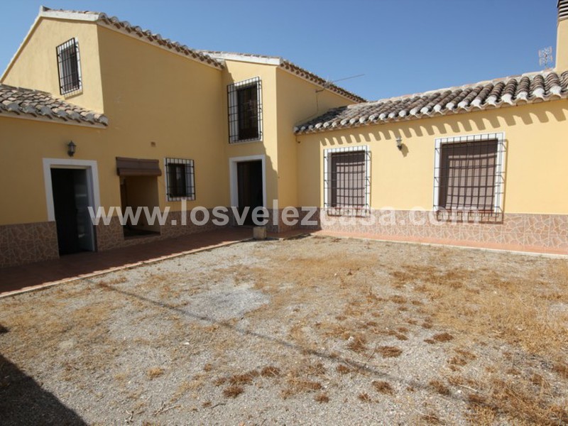 LVC306: Village or Town House for sale in Velez-Blanco, Almería