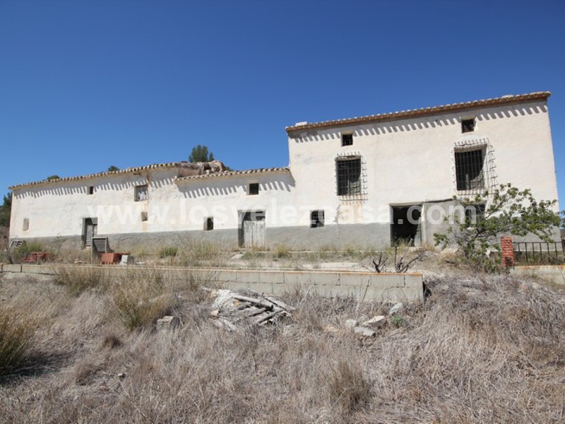 LVC309: Country Property to Reform for sale in Velez-Rubio, Almería