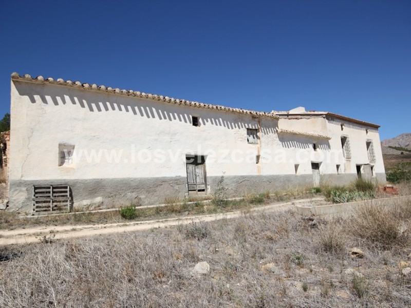 LVC309: Country Property to Reform for sale in Velez-Rubio, Almería