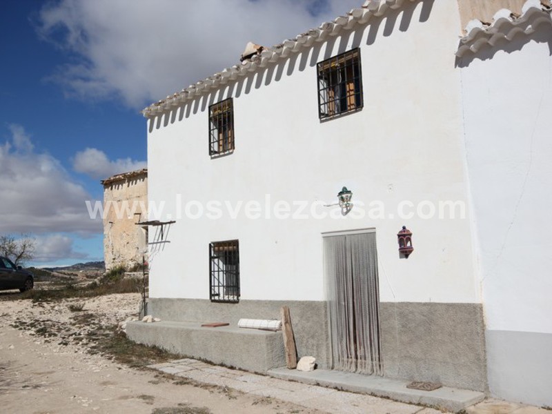 LVC366: Casa de Campo Adosada en venta en Topares, Almería