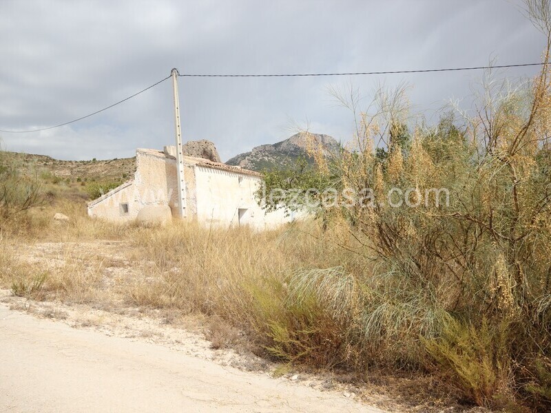 LVC483: Country Property to Reform for sale in Fontanares, Murcia