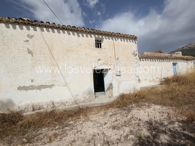 LVC483: Country Property to Reform for sale in Fontanares, Murcia