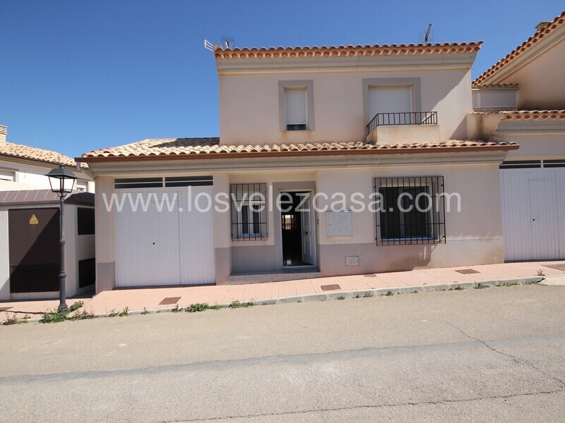 LVC515: Duplex for sale in Maria, Almería